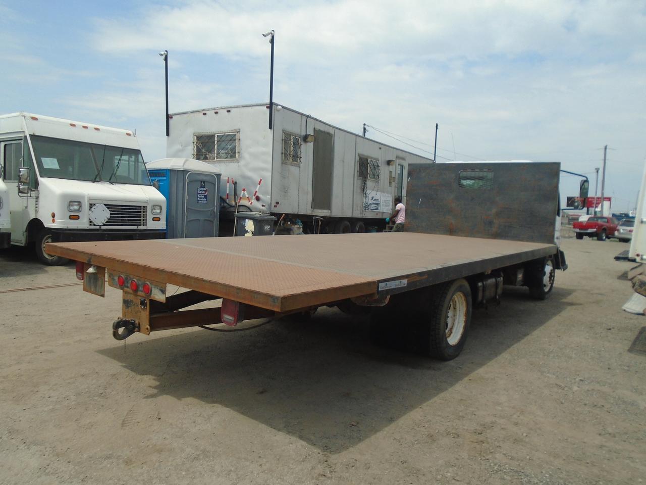 2007 Ford LCF FLAT BED Photo2