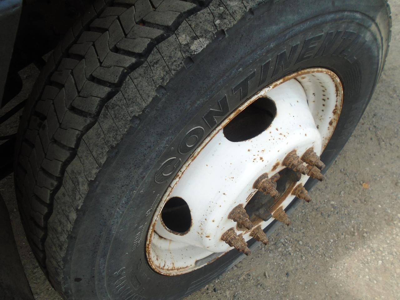 2007 Ford LCF FLAT BED Photo