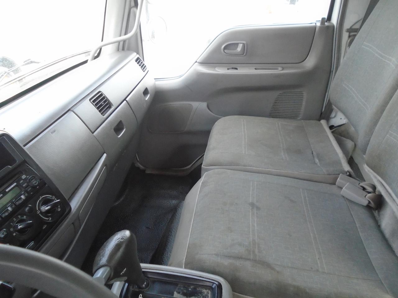 2007 Ford LCF FLAT BED Photo