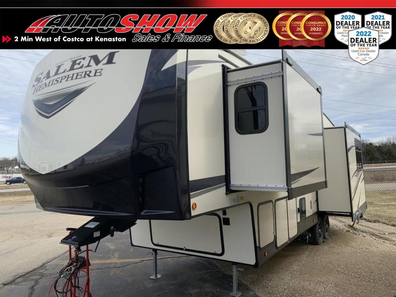 New 2023 Salem Hemisphere by Forest River 286RL Luxury Triple Slide Couples w/ Fireplace & Island !! for sale in Winnipeg, MB