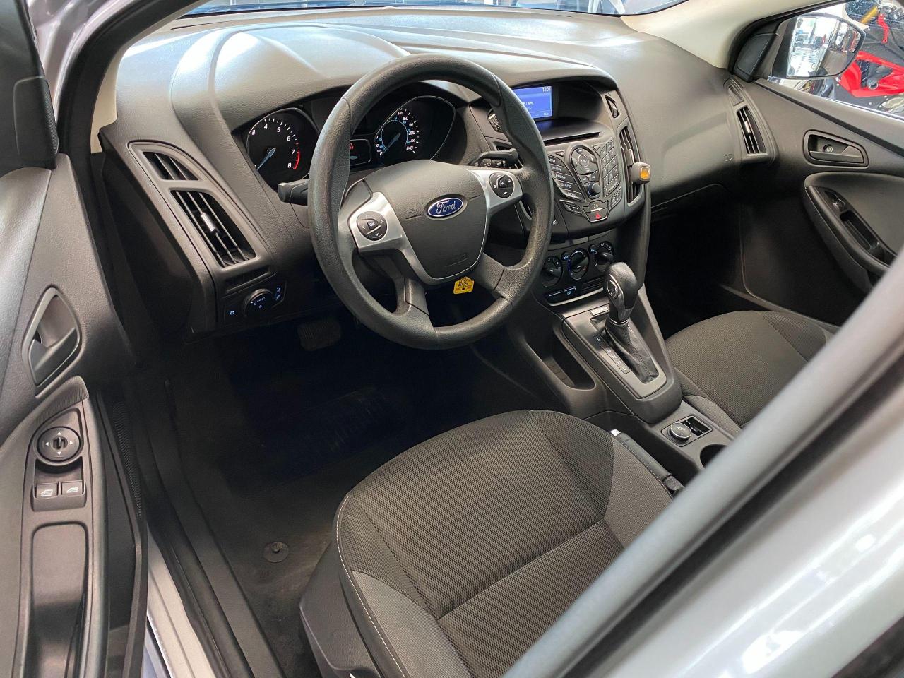 2014 Ford Focus S+New Brakes+A/C+Bluetooth Photo67