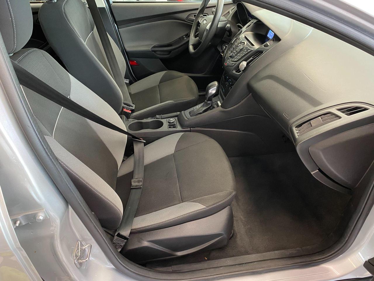 2014 Ford Focus S+New Brakes+A/C+Bluetooth Photo71