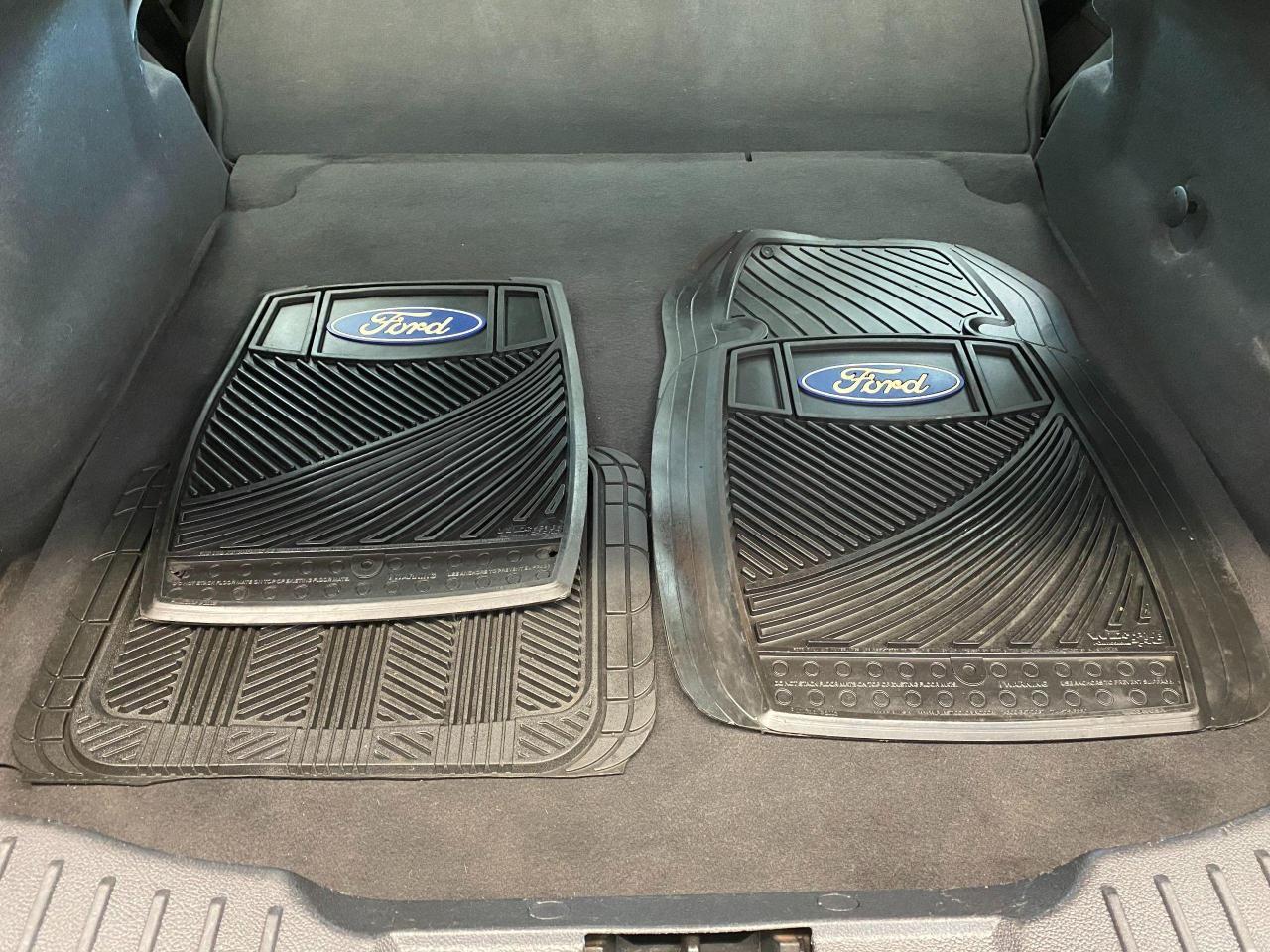 2014 Ford Focus S+New Brakes+A/C+Bluetooth Photo76