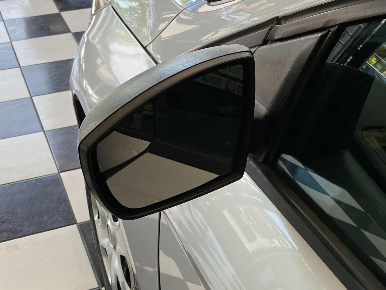 2014 Ford Focus S+New Brakes+A/C+Bluetooth Photo101