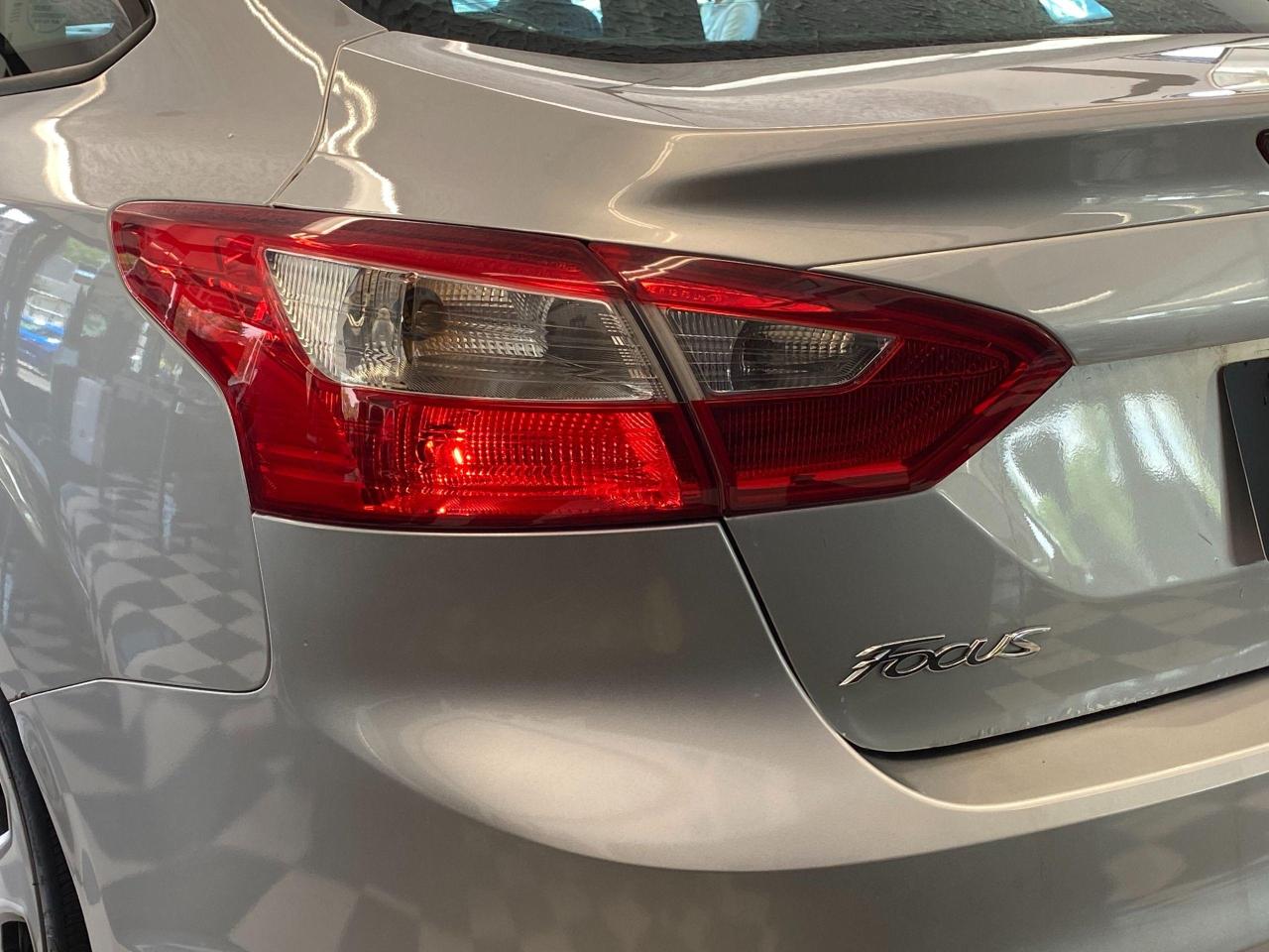 2014 Ford Focus S+New Brakes+A/C+Bluetooth Photo103