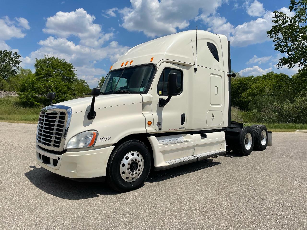 2012 Freightliner CA125SLP CASCADIA 125 - Photo #1