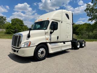 Used 2012 Freightliner CA125SLP CASCADIA 125 for sale in Brantford, ON