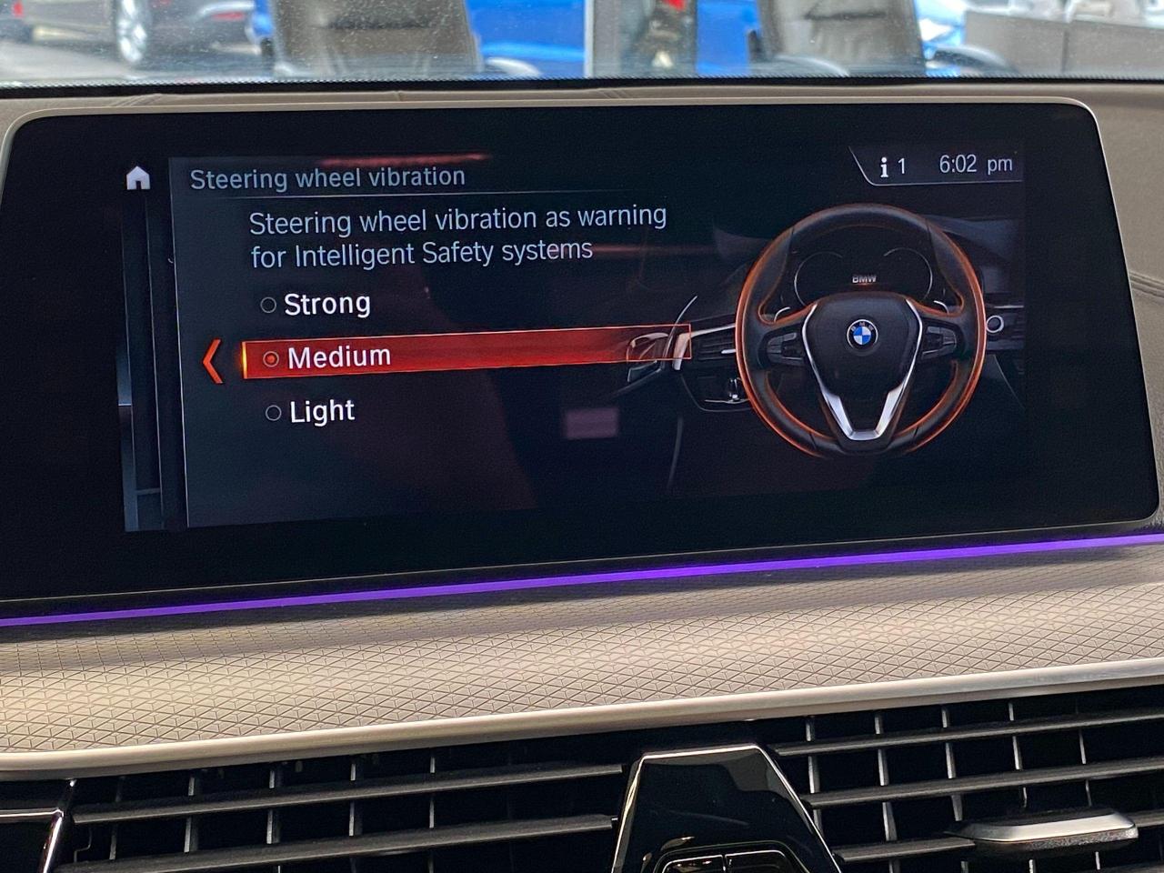 2018 BMW 5 Series 540i xDrive M PKG+ApplePlay+3D Camera+CLEAN CARFAX - Photo #40