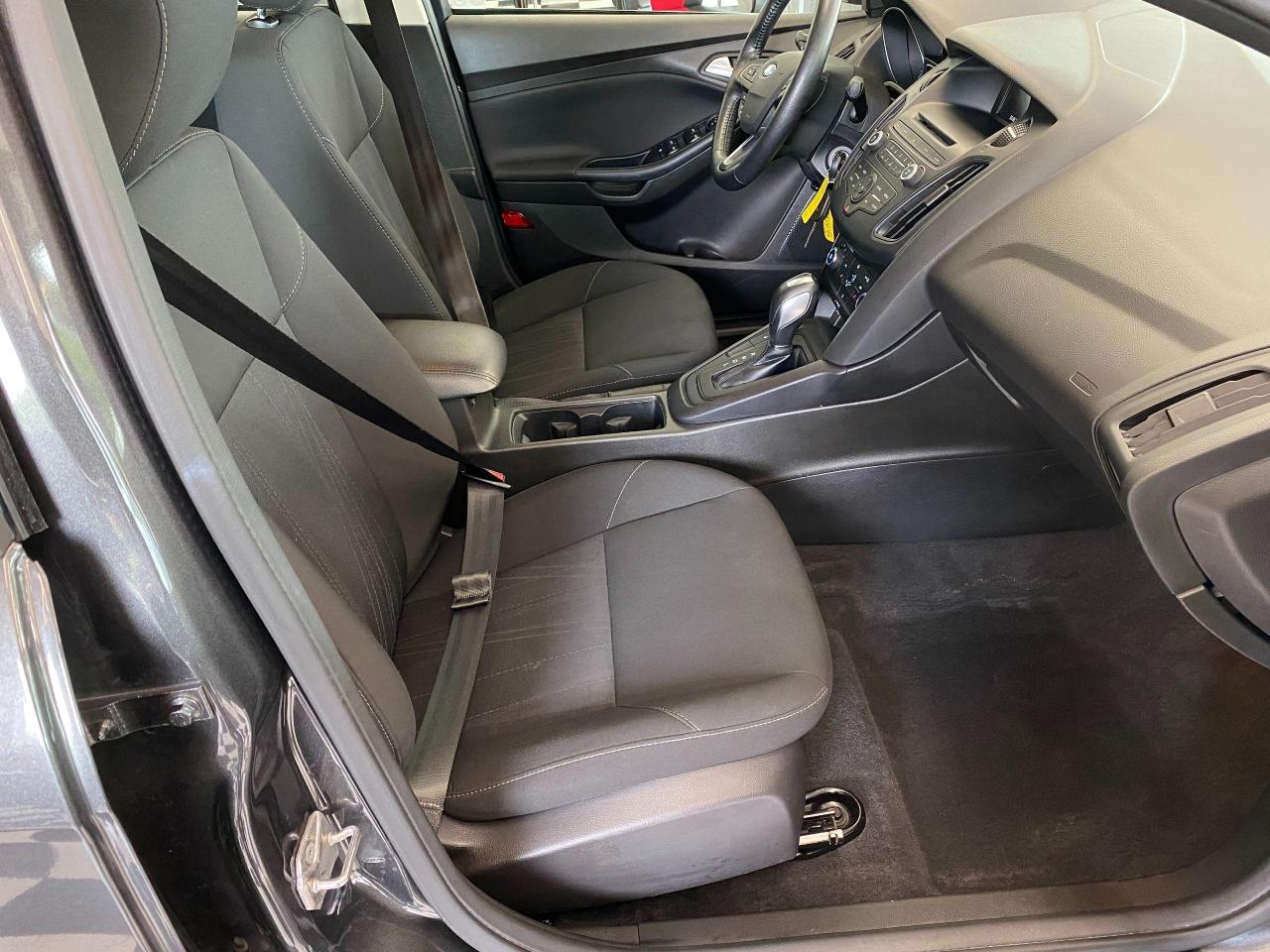 2016 Ford Focus SE+Camera+Heated Seats+New Tires+CLEAN CARFAX Photo85