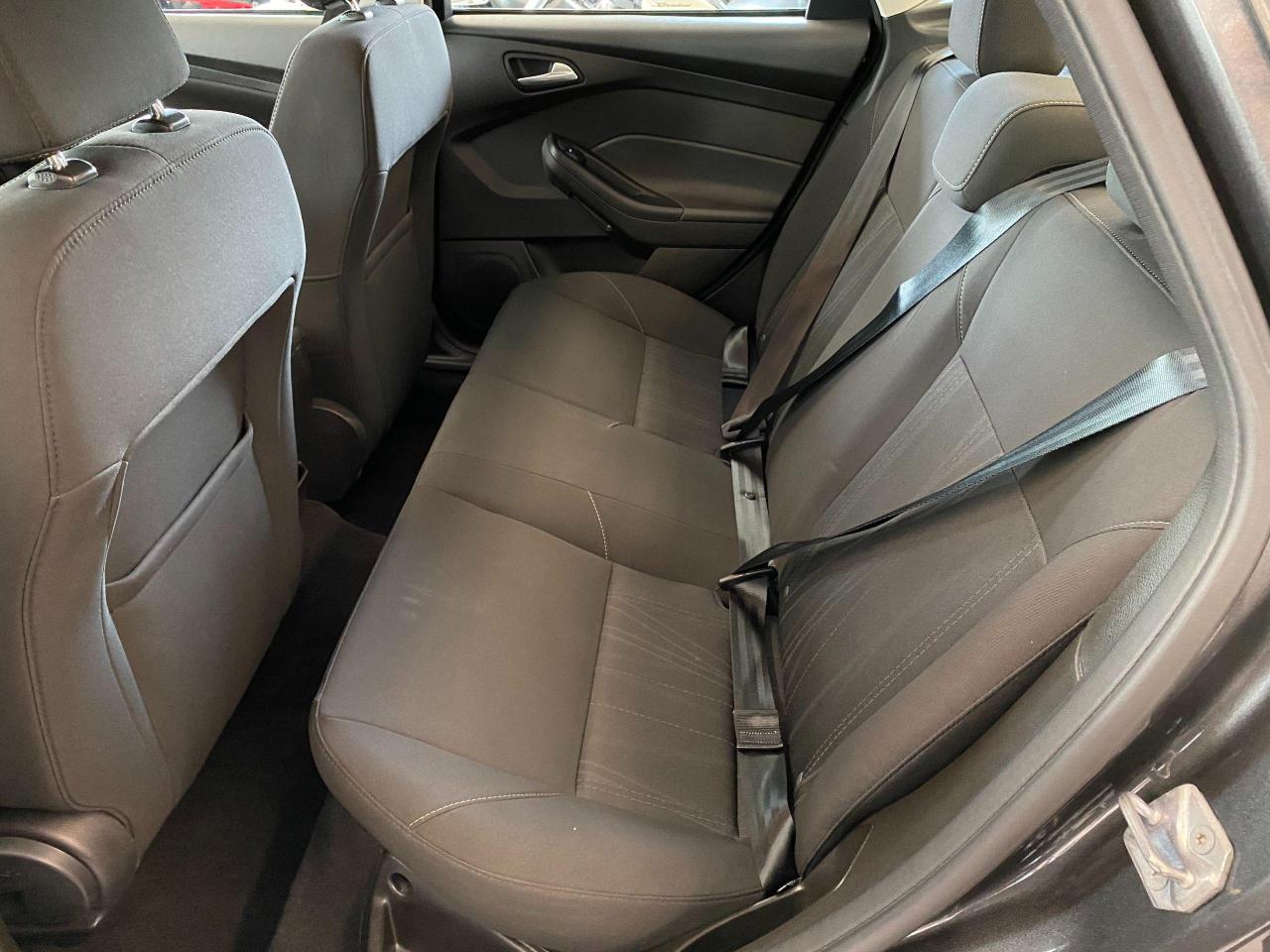 2016 Ford Focus SE+Camera+Heated Seats+New Tires+CLEAN CARFAX - Photo #22