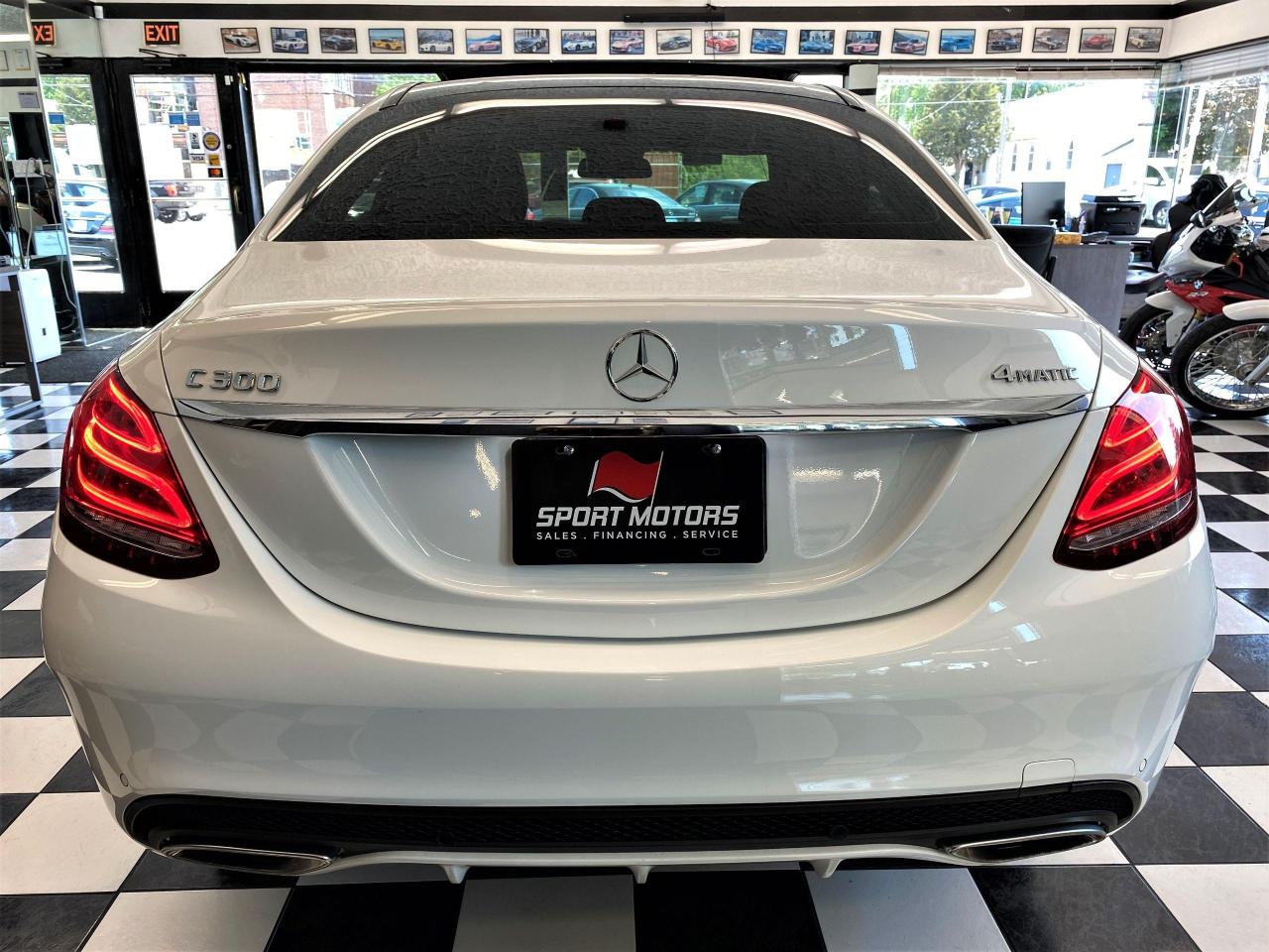 2017 Mercedes-Benz C-Class C300 4Matic AMG PKG+Xenons+Camera+Roof+CLEANCARFAX - Photo #3
