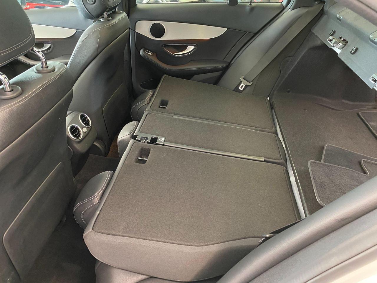 2017 Mercedes-Benz C-Class C300 4Matic AMG PKG+Xenons+Camera+Roof+CLEANCARFAX - Photo #27