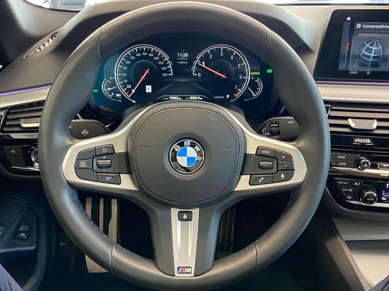 2018 BMW 5 Series 530i xDrive M PKG+3D Camera+GPS+CLEAN CARFAX - Photo #9