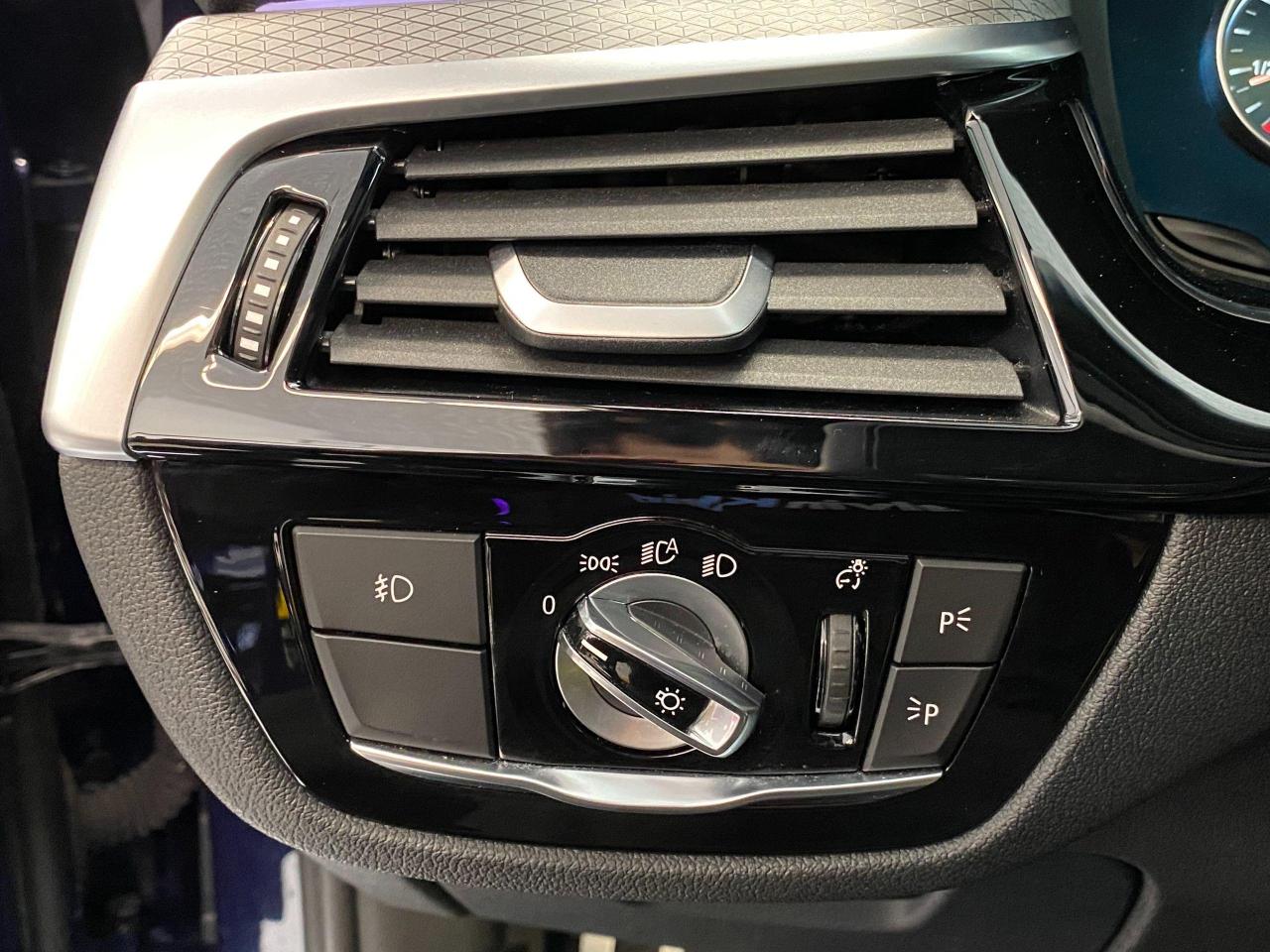 2018 BMW 5 Series 530i xDrive M PKG+3D Camera+GPS+CLEAN CARFAX - Photo #70