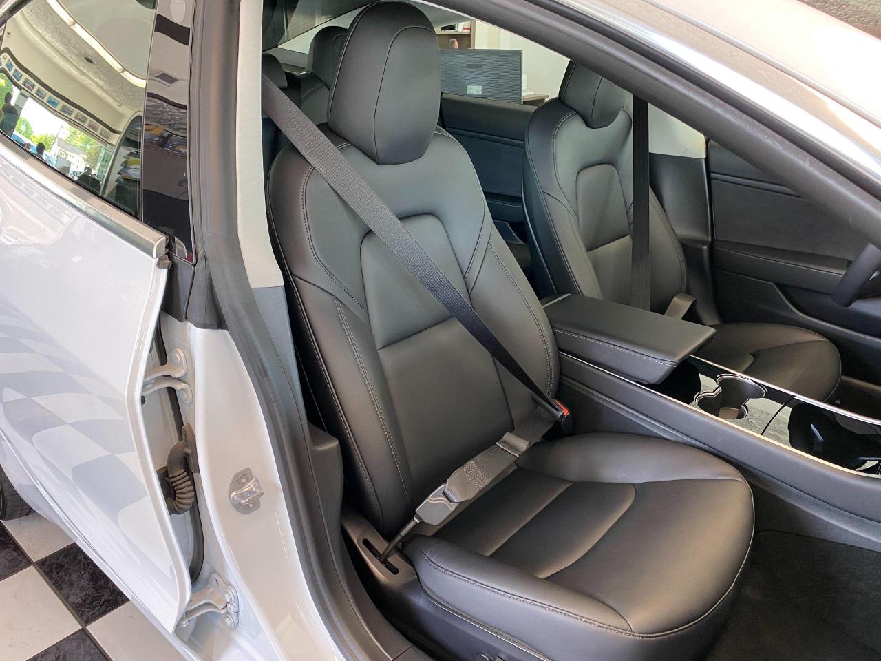 Model 3 cloth outlet seats