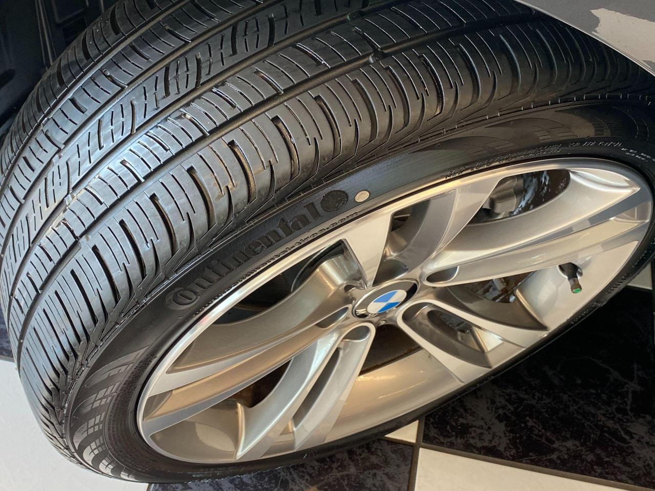 2017 BMW 3 Series 320i xDrive+GPS+Camera+Sensors+LED+CLEAN CARFAX - Photo #12