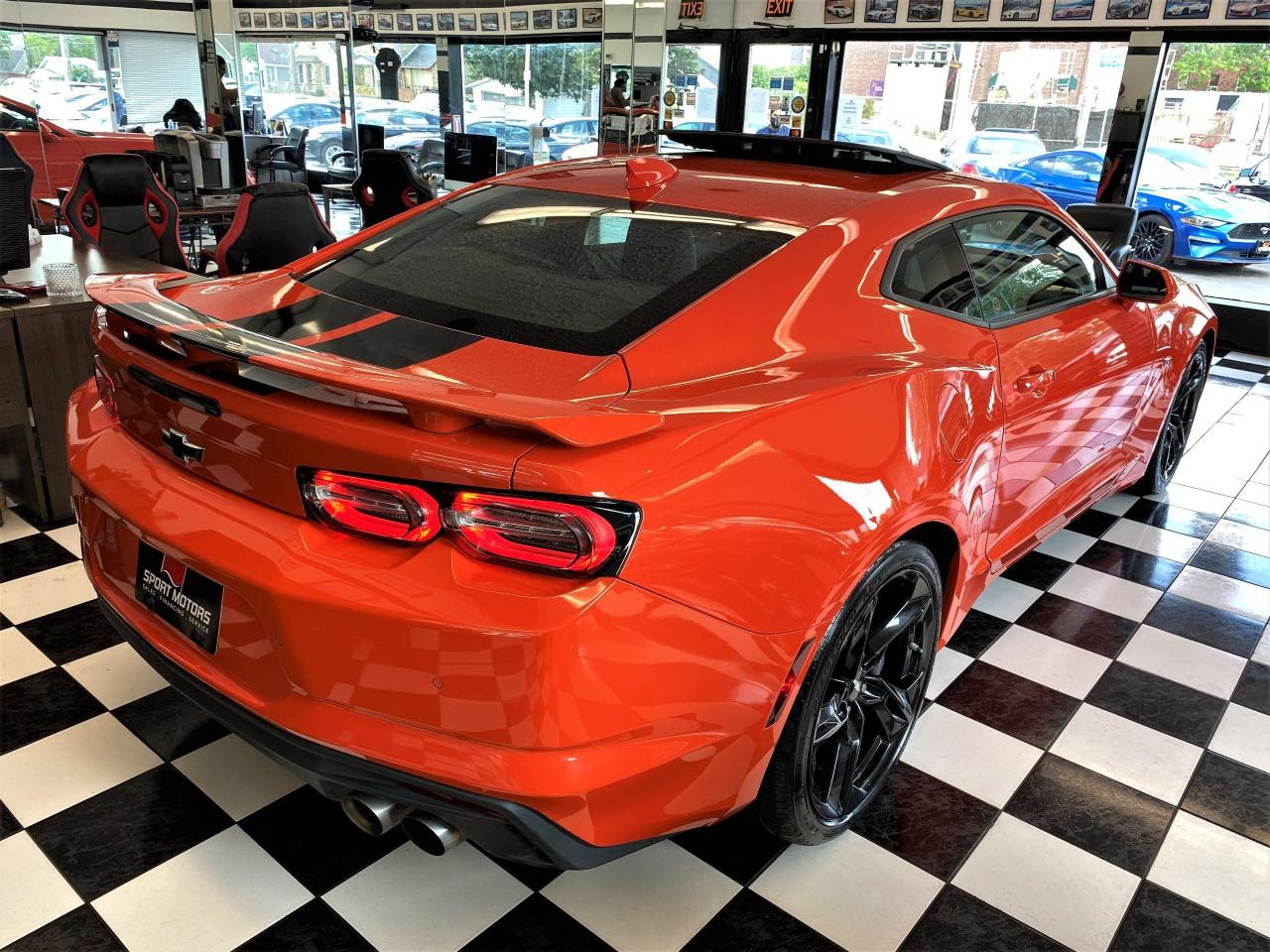 2019 Chevrolet Camaro 2SS 6.2L V8+2 ToneCooled Leather+Roof+CLEAN CARFAX - Photo #4