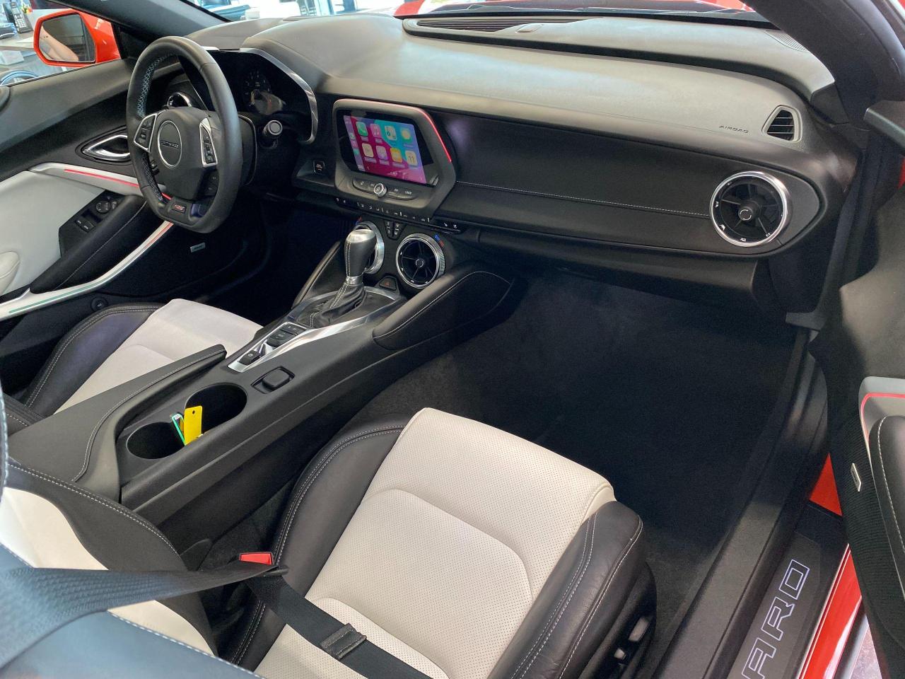 2019 Chevrolet Camaro 2SS 6.2L V8+2 ToneCooled Leather+Roof+CLEAN CARFAX - Photo #21