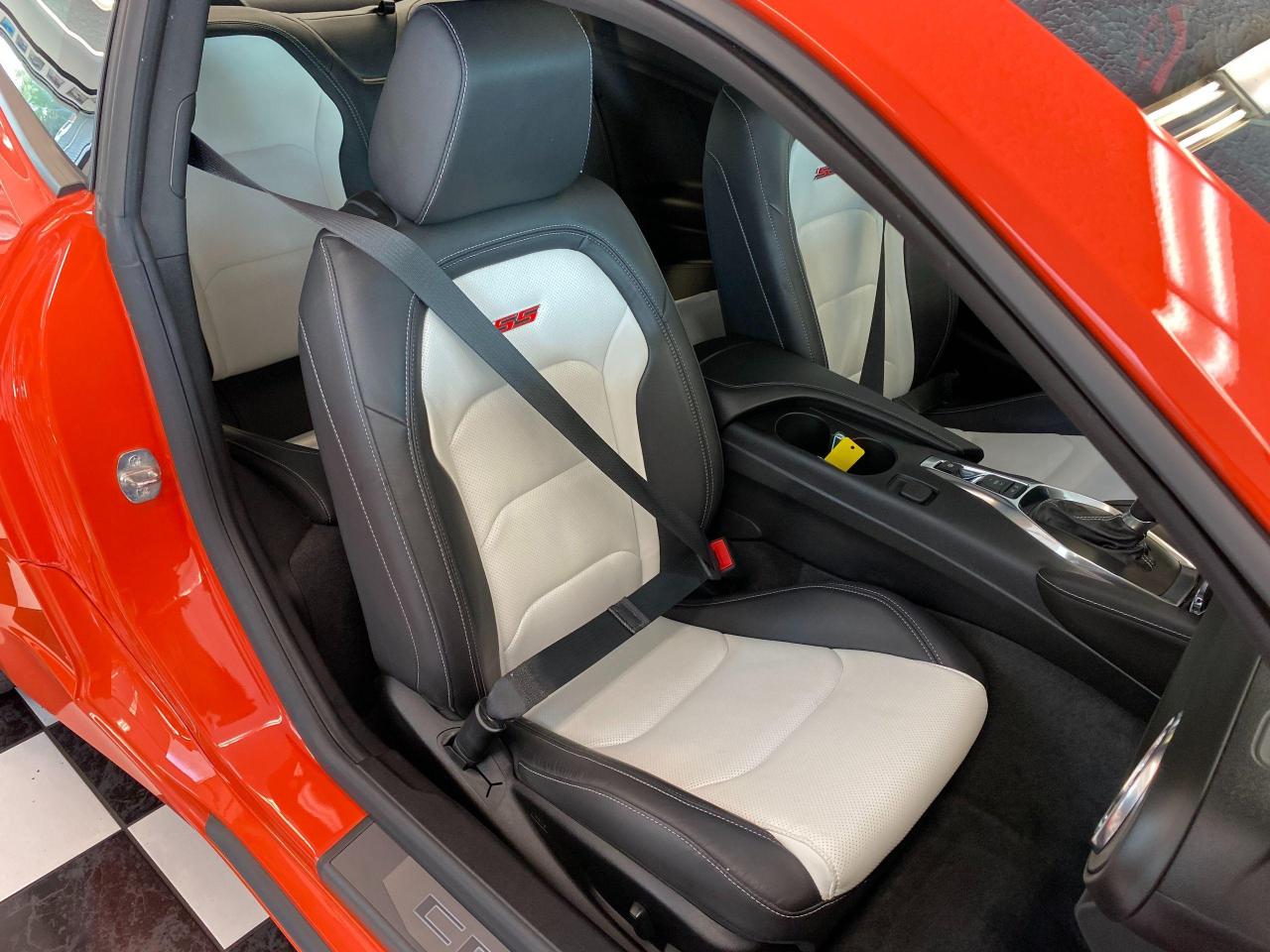 2019 Chevrolet Camaro 2SS 6.2L V8+2 ToneCooled Leather+Roof+CLEAN CARFAX - Photo #23