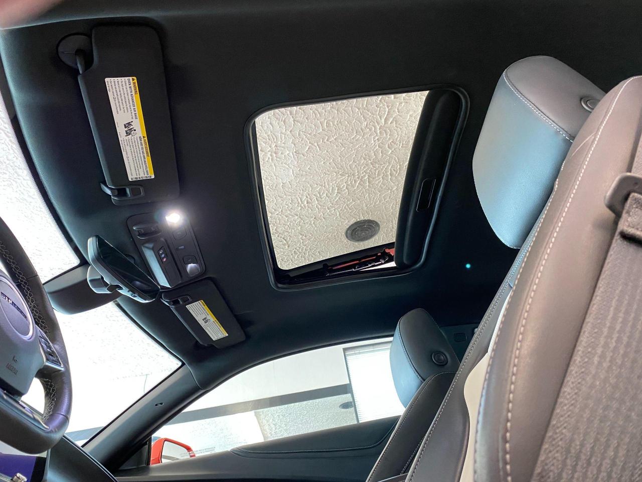 2019 Chevrolet Camaro 2SS 6.2L V8+2 ToneCooled Leather+Roof+CLEAN CARFAX - Photo #29