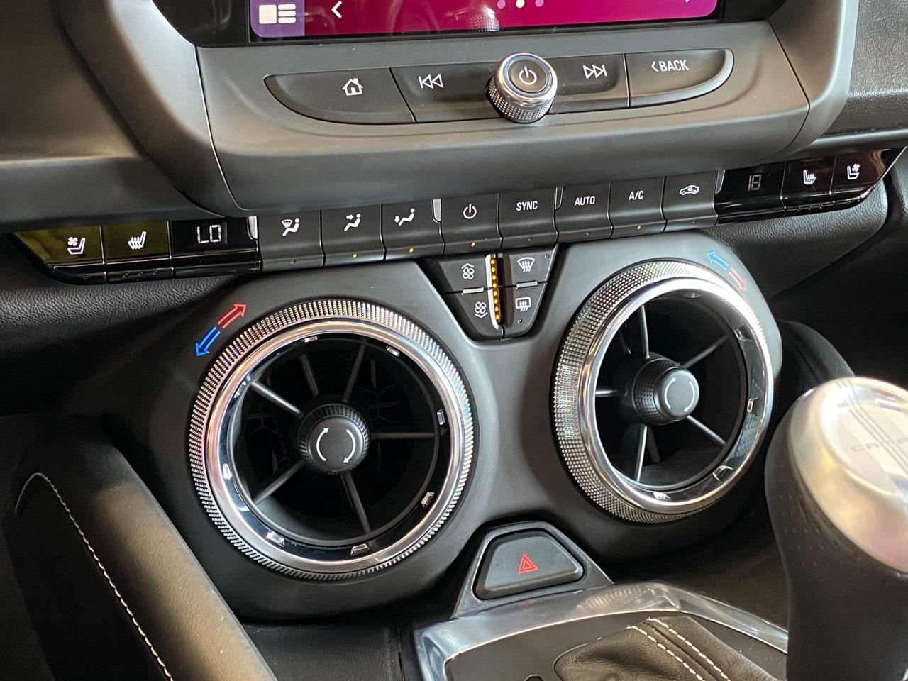 2019 Chevrolet Camaro 2SS 6.2L V8+2 ToneCooled Leather+Roof+CLEAN CARFAX - Photo #42