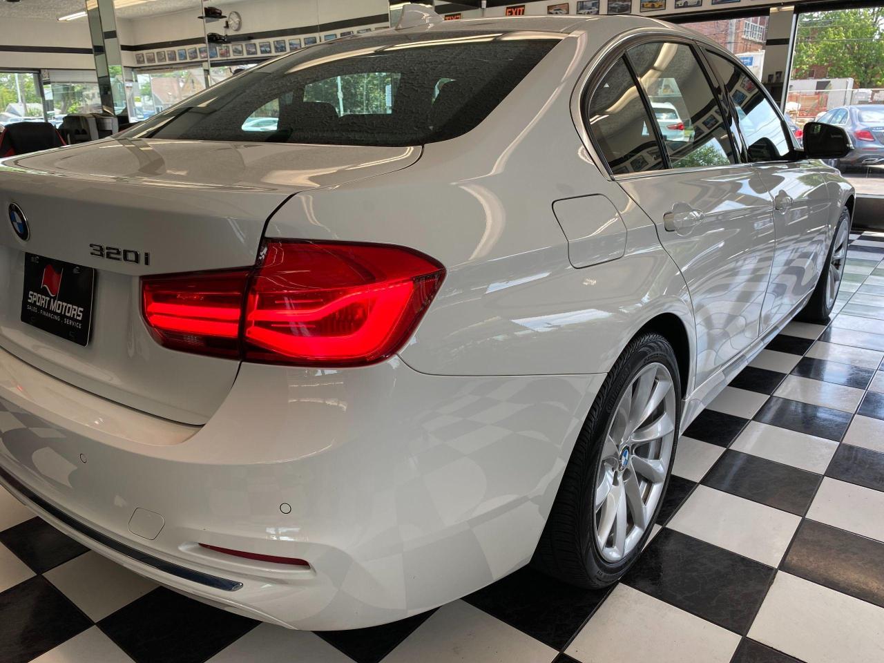 2017 BMW 3 Series 320i xDrive+Camera+GPS+Sensors+Roof+CLEAN CARFAX - Photo #44