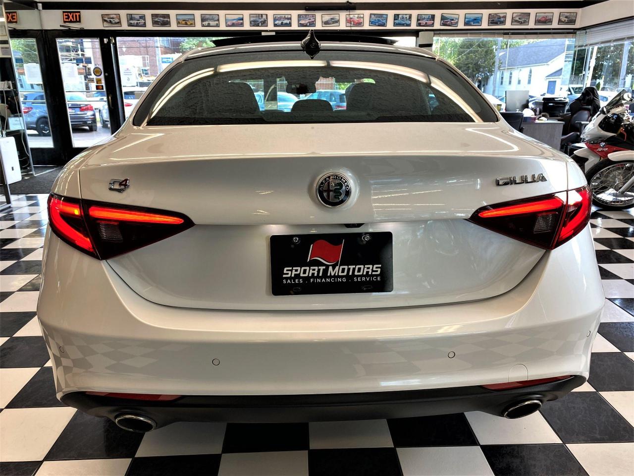 2017 Alfa Romeo Giulia Ti AWD+Camera+GPS+Lane Departure+Roof+CLEAN CARFAX Photo76