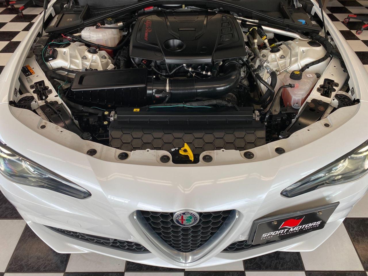 2017 Alfa Romeo Giulia Ti AWD+Camera+GPS+Lane Departure+Roof+CLEAN CARFAX Photo80