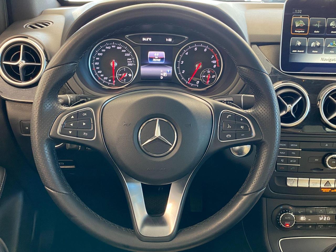 2017 Mercedes-Benz B-Class B250 4MATIC AWD+Camera+ApplePlay+Roof+CLEAN CARFAX Photo82