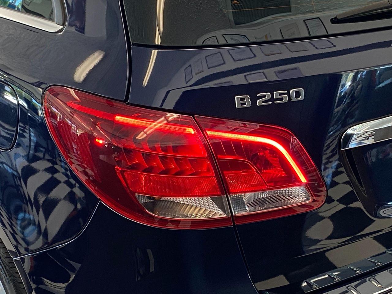 2017 Mercedes-Benz B-Class B250 4MATIC AWD+Camera+ApplePlay+Roof+CLEAN CARFAX - Photo #70