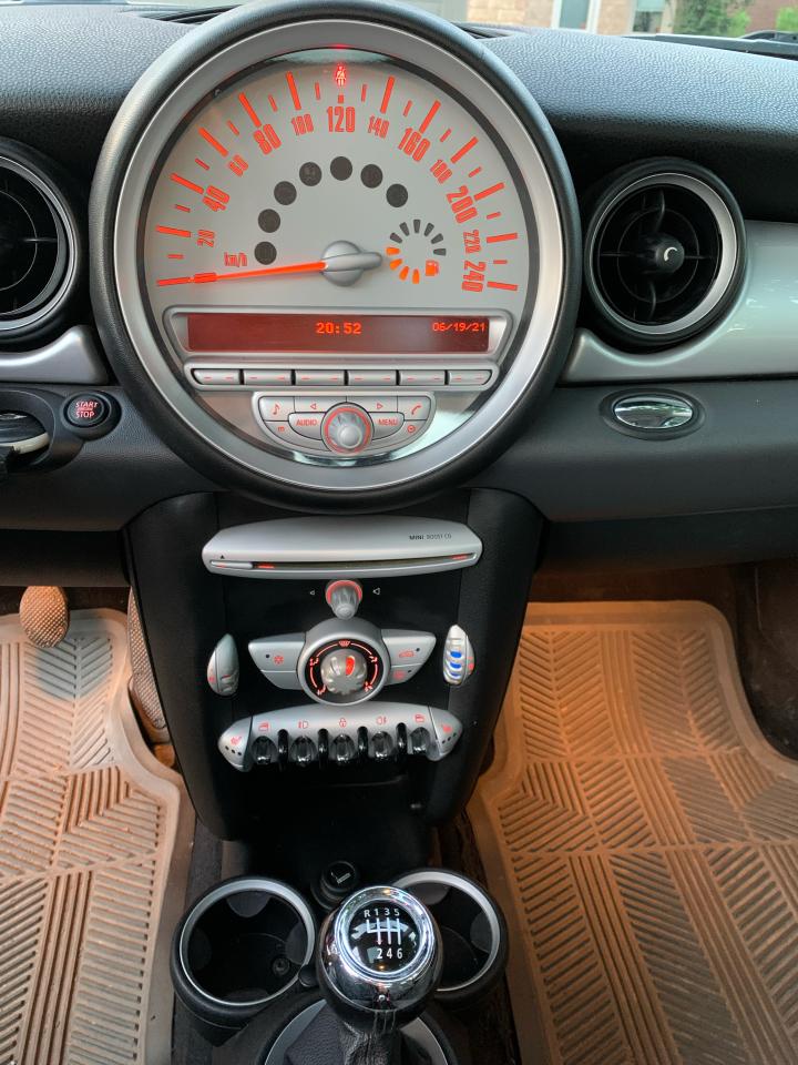 2007 MINI Cooper ONLY 125,316KMS! 6 SPEED!! - Photo #8