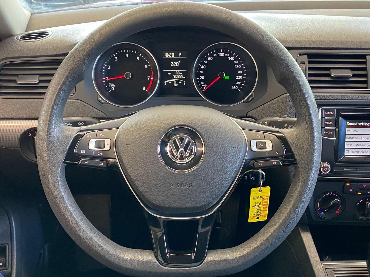 2016 Volkswagen Jetta Trendline+Camera+Heated Seats+New Brakes+Alloys+AC - Photo #9