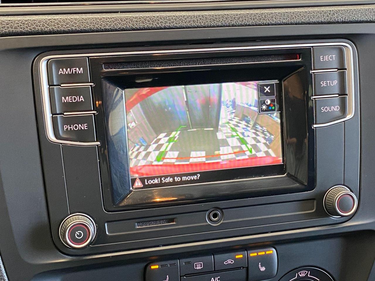 2016 Volkswagen Jetta Trendline+Camera+Heated Seats+New Brakes+Alloys+AC - Photo #11
