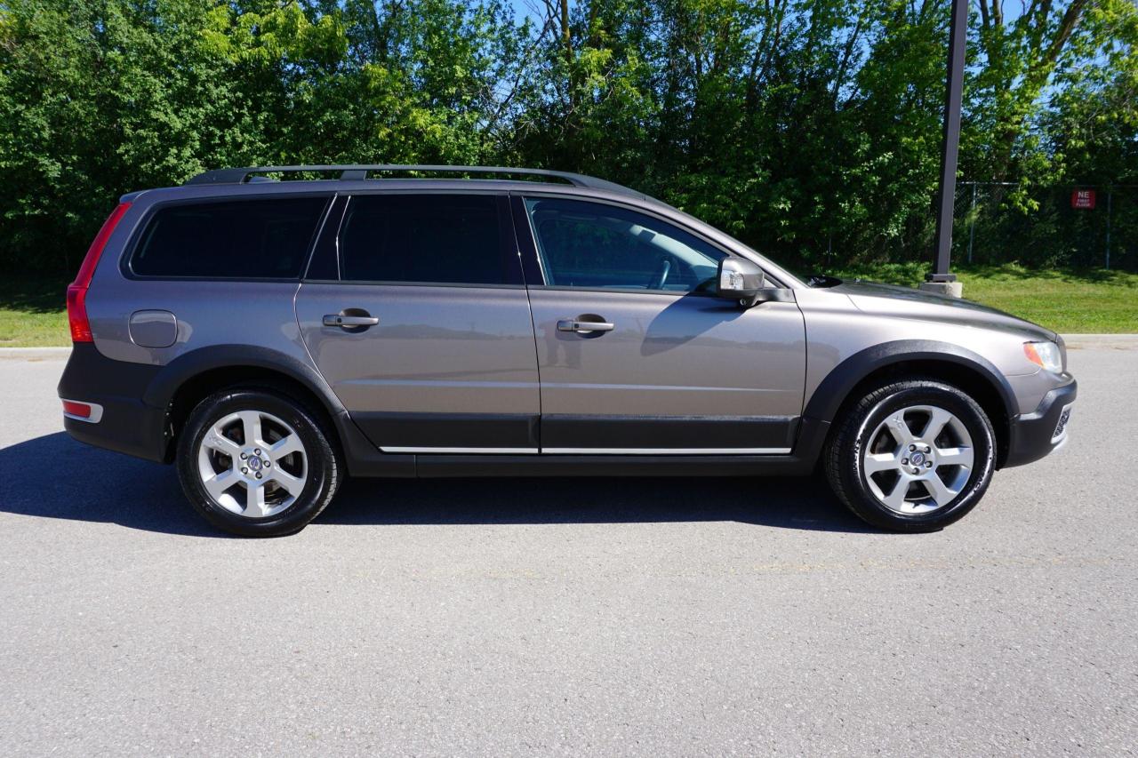 2010 Volvo XC70 1 OWNER / T6 LEVEL III / NAVIGATION / NO ACCIDENTS Photo4