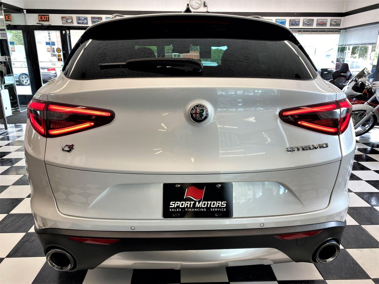 2018 Alfa Romeo Stelvio Ti Sport AWD+Assist PKG2+Roof+GPS+CLEAN CARFAX - Photo #3