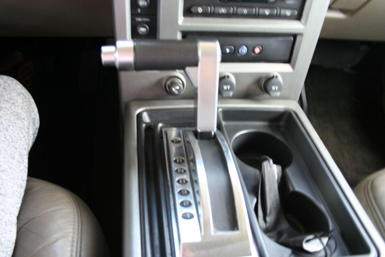 2003 Hummer H2  Photo