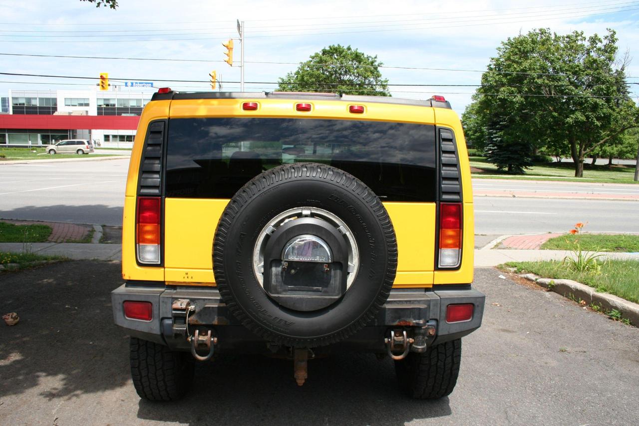2003 Hummer H2  Photo