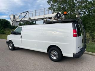 2008 GMC Savana BUCKET VAN - Photo #3