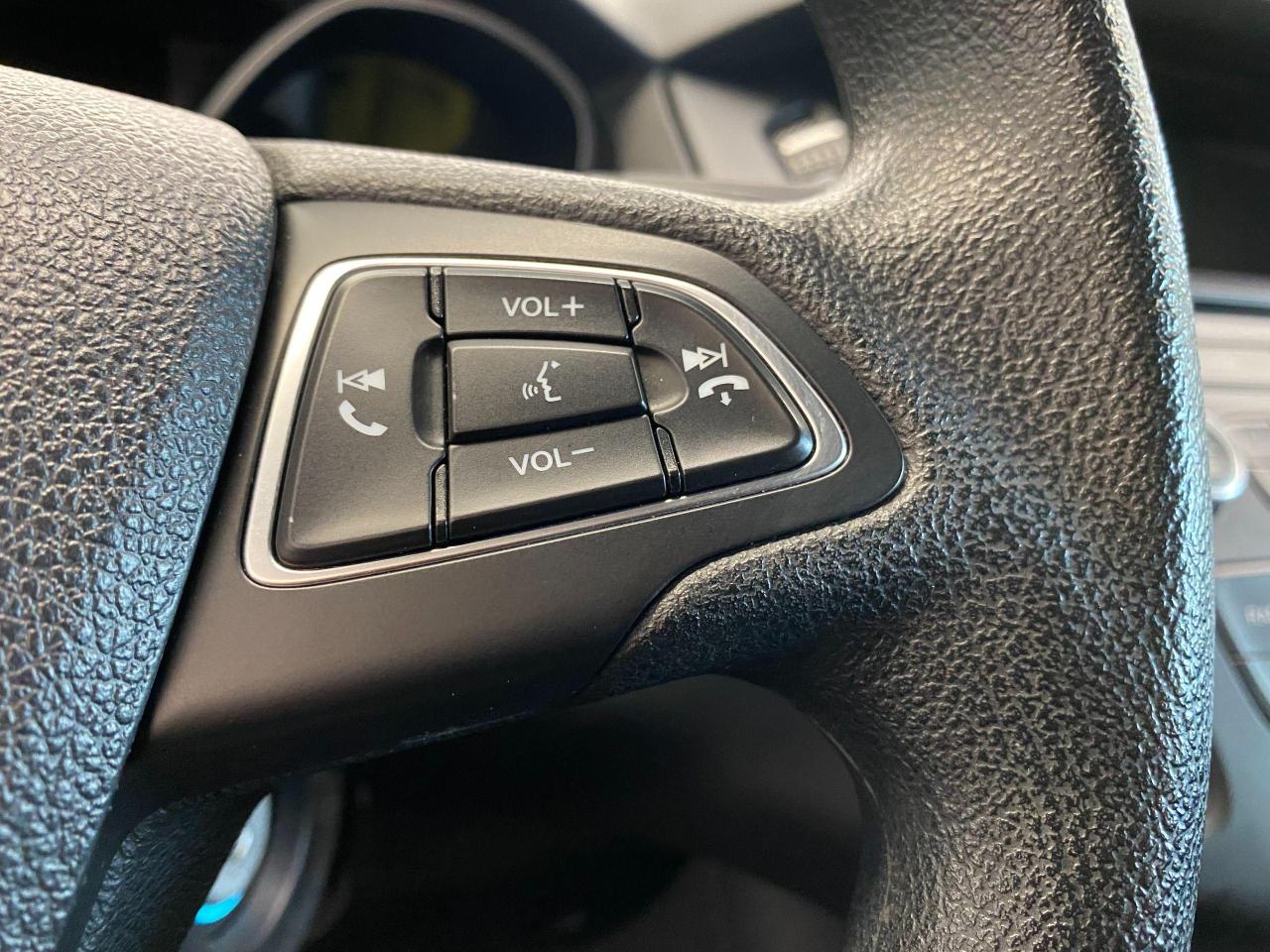 2016 Ford Focus SE+Camera+Bluetooth+A/C+Cruise+CLEAN CARFAX - Photo #41