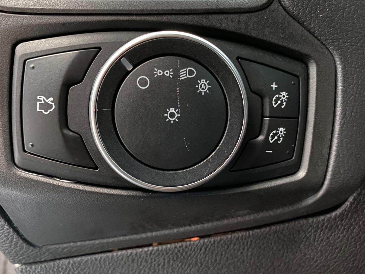 2016 Ford Focus SE+Camera+Bluetooth+A/C+Cruise+CLEAN CARFAX - Photo #45