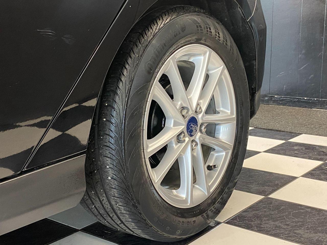 2016 Ford Focus SE+Camera+Bluetooth+A/C+Cruise+CLEAN CARFAX - Photo #48