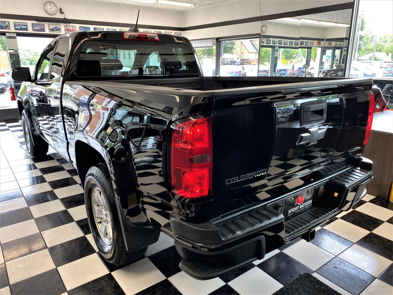 2015 Chevrolet Colorado 3.6L V6+New Tires & Brakes+Bluetooth+Camera+Cruise - Photo #2