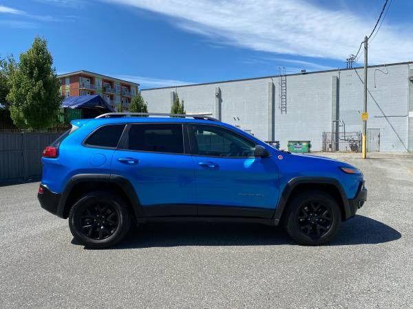 2018 Jeep Cherokee Trailhawk Leather Plus - Photo #8