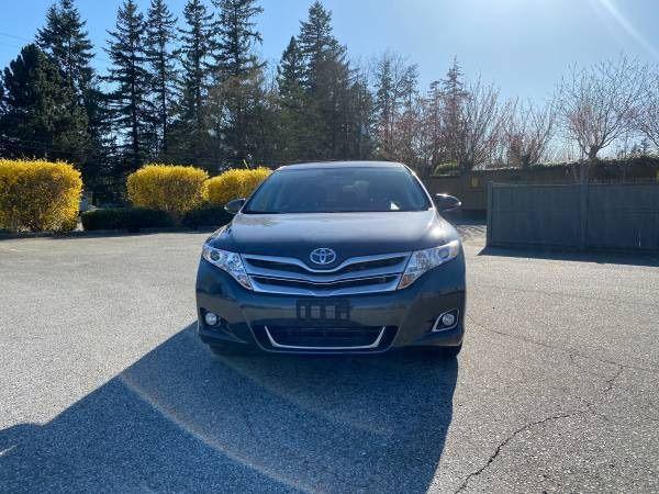 2016 Toyota Venza  - Photo #2