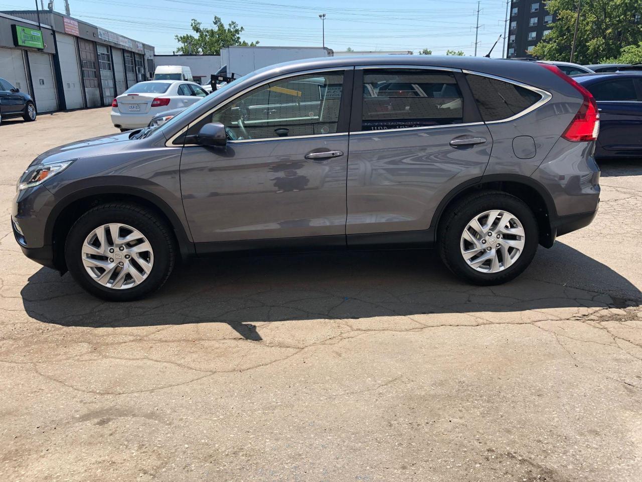 2016 Honda CR-V SE AWD • Push Button Start • No Accidents - Photo #6