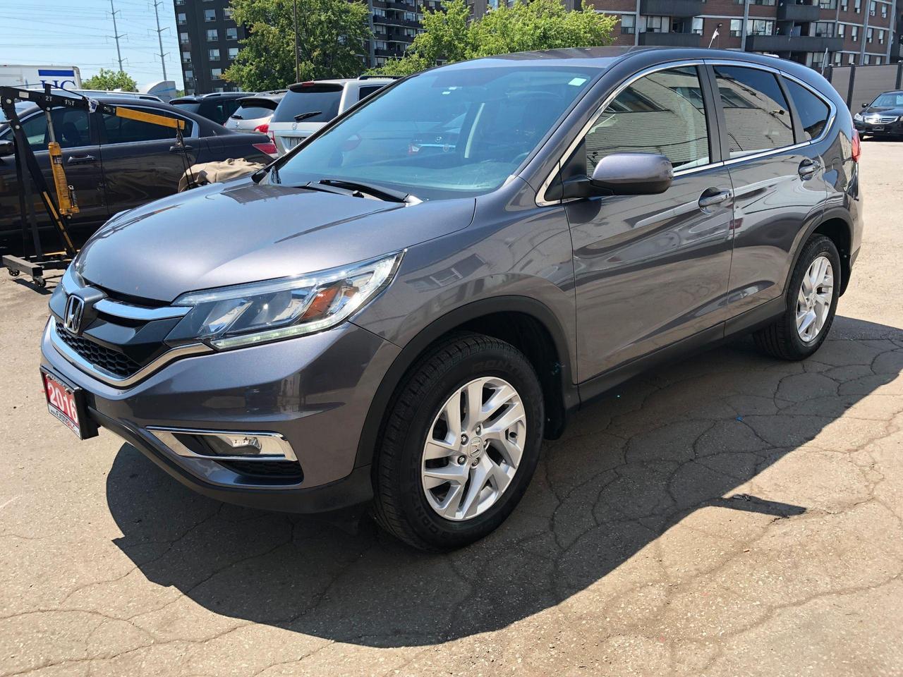 2016 Honda CR-V SE AWD • Push Button Start • No Accidents Photo