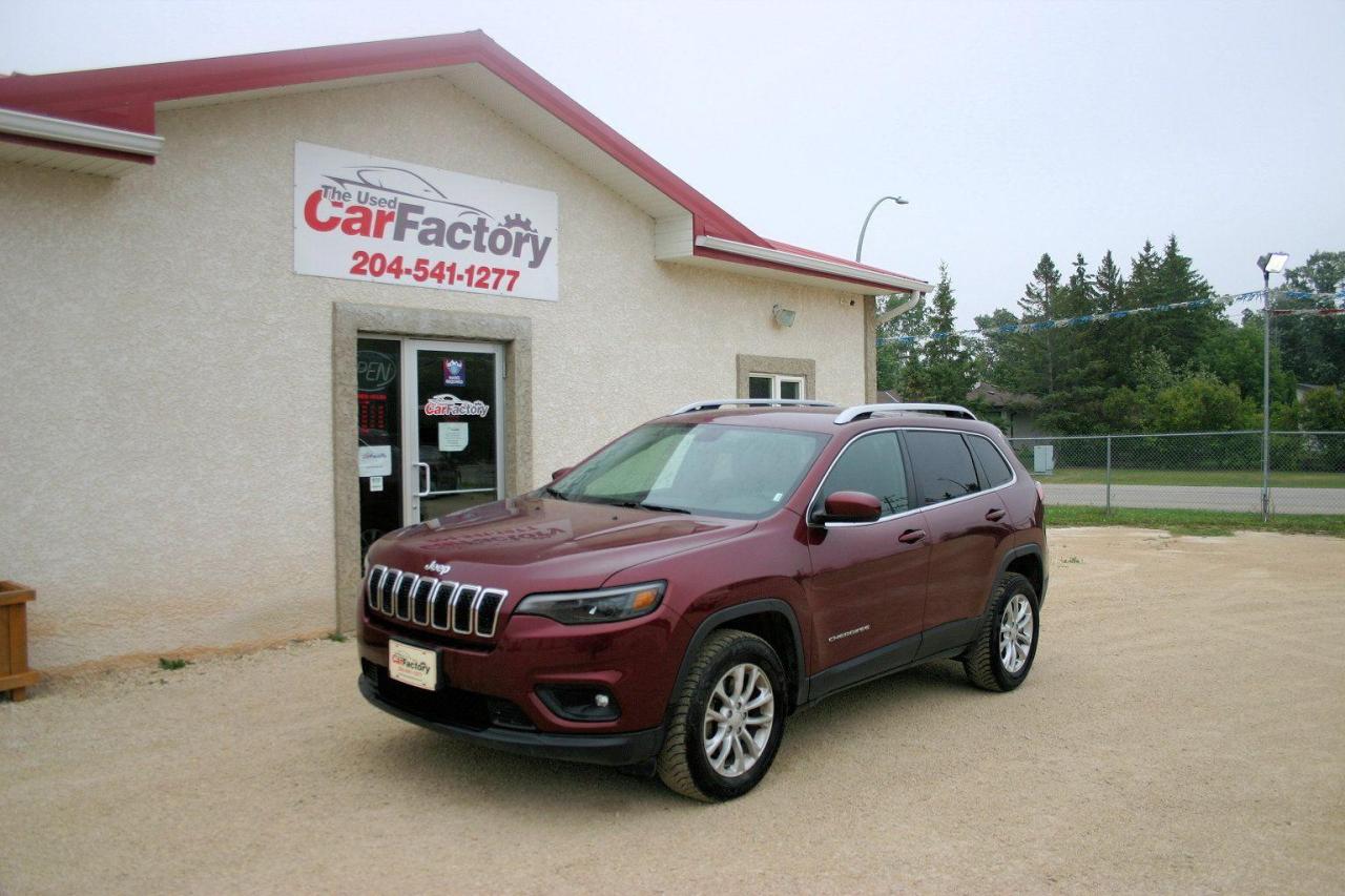2019 Jeep Cherokee One Owner, Clean Carfax, 4x4 - Photo #4