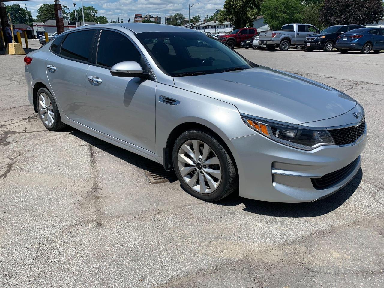 2016 Kia Optima LX - Photo #3