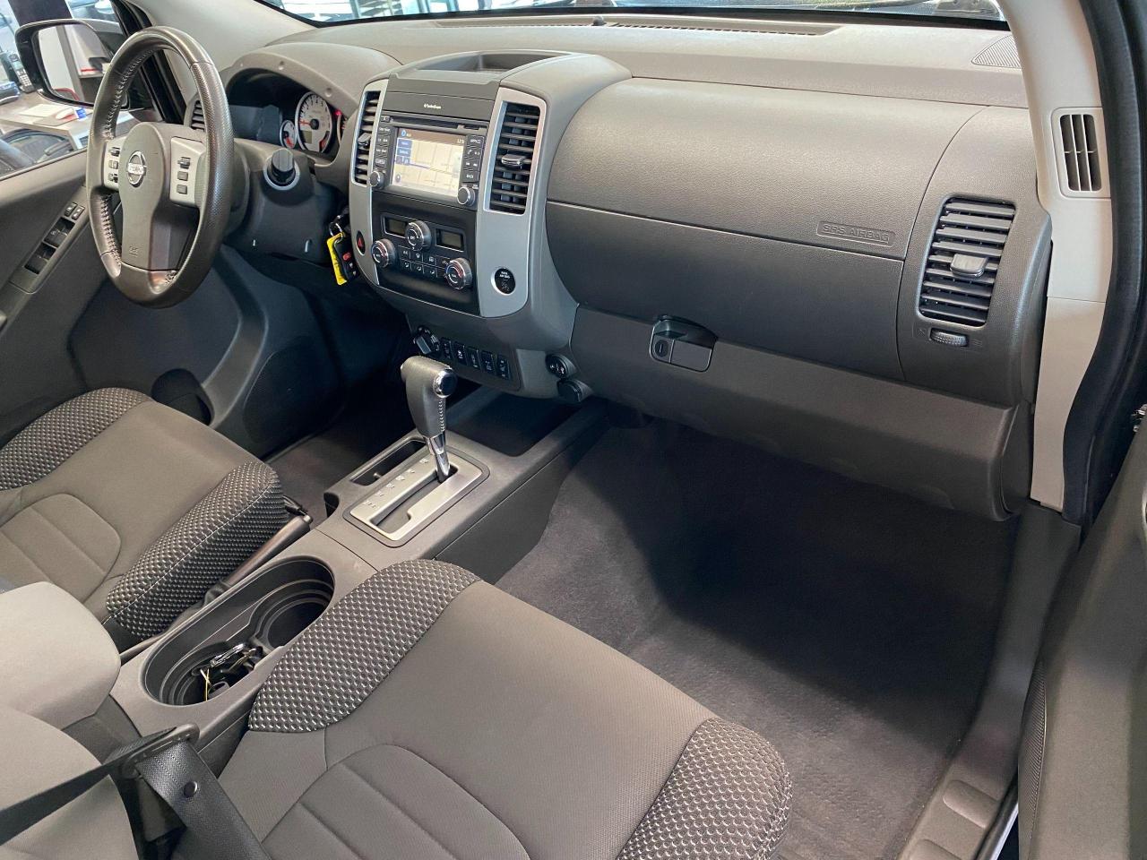 2019 Nissan Frontier Pro-4X 4.0L V6 4x4+Roof+GPS+Cover+CLEAN CARFAX - Photo #21
