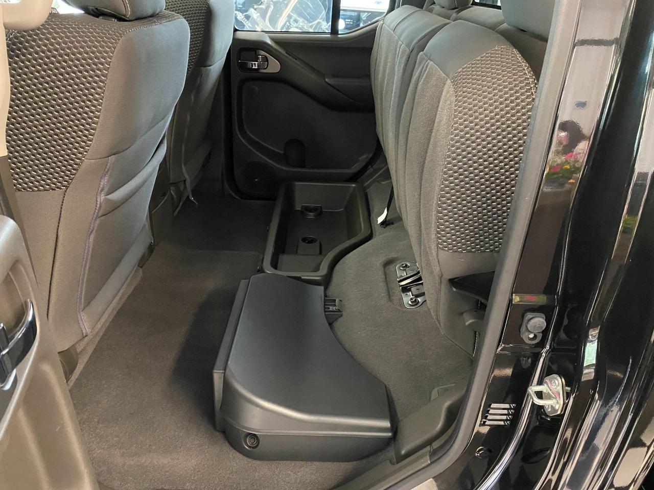 2019 Nissan Frontier Pro-4X 4.0L V6 4x4+Roof+GPS+Cover+CLEAN CARFAX - Photo #27